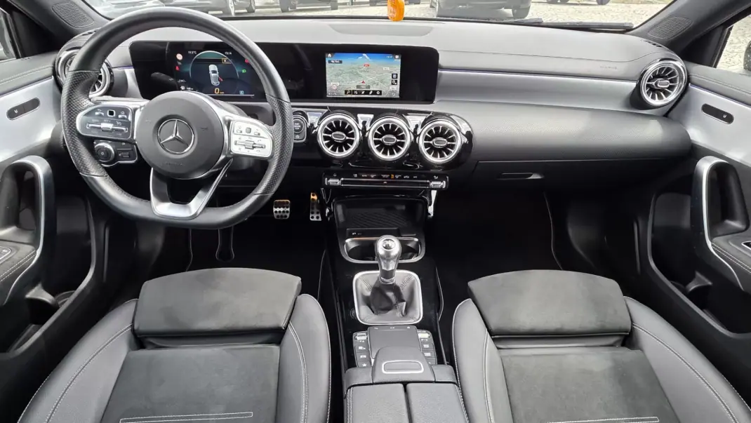Mercedes-Benz A 200 2021 - 27390 EUR, 101000 km - AUTO.MOTO.pt - 101000km - foto 14 de 31