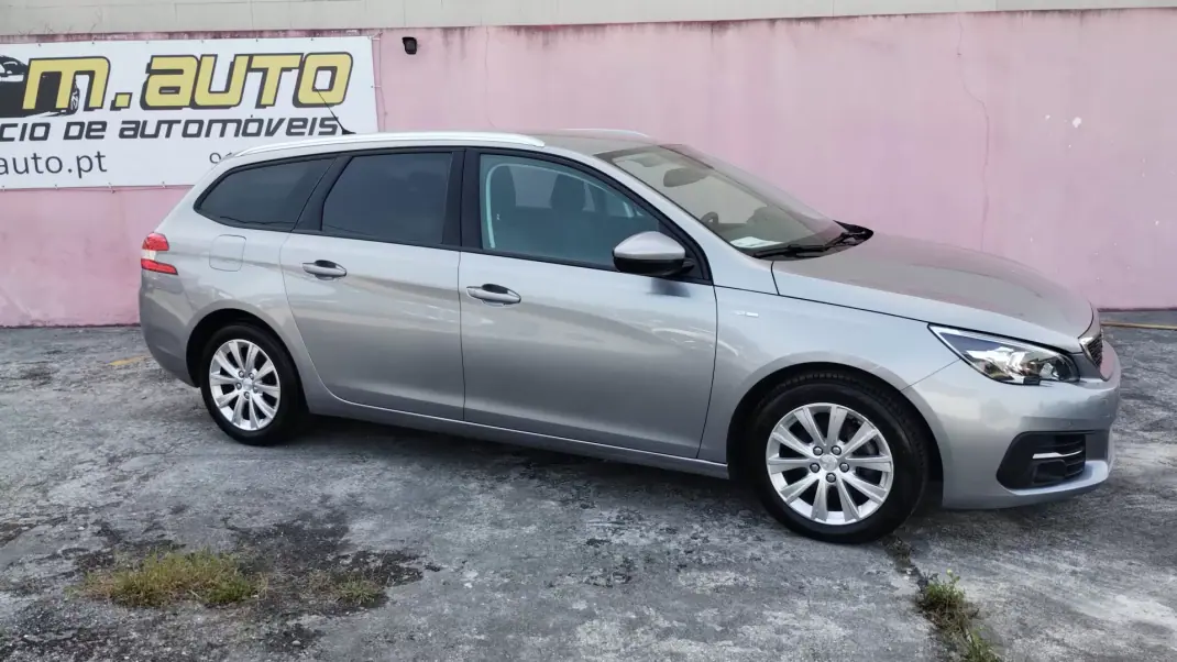 Peugeot 308 SW 2020 - 11950 EUR, 110000 km - AUTO.MOTO.pt - 110000km - foto 3 de 39