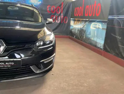 Renault Mégane Sport Tourer 2014 - 9999 EUR, 163000 km - AUTO.MOTO.pt - 163000km - foto 9 de 47