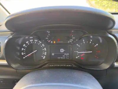 Citroën C3 2017 - 9500 EUR, 95000 km - AUTO.MOTO.pt - 95000km - foto 10 de 23
