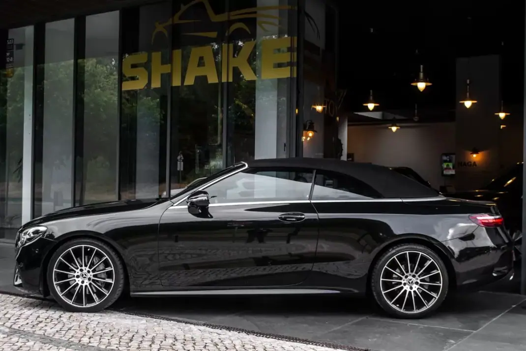 Mercedes-Benz E 220 2021 - 54450 EUR, 65874 km - AUTO.MOTO.pt - 65874km - foto 5 de 46