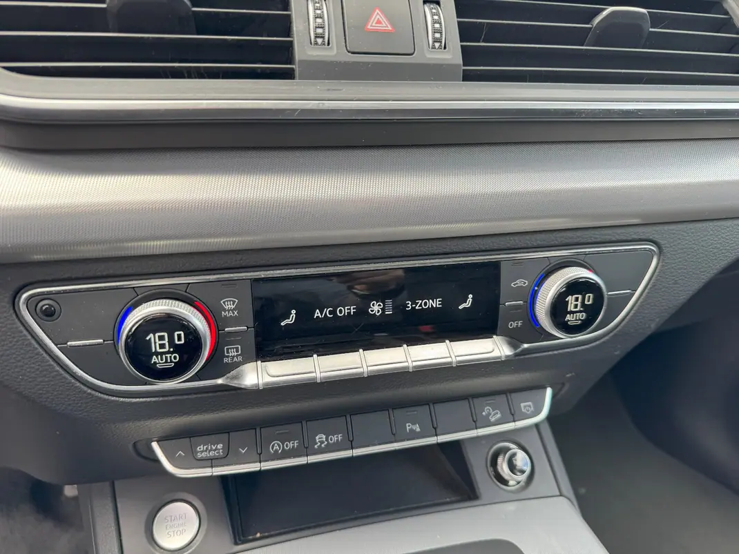 Audi Q5 2017 - 22000 EUR, 150000 km - AUTO.MOTO.pt - 150000km - foto 6 de 11