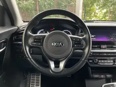 Kia e-Niro 2021 - 33500 EUR, 69000 km - AUTO.MOTO.pt - 69000km - foto 43 de 51