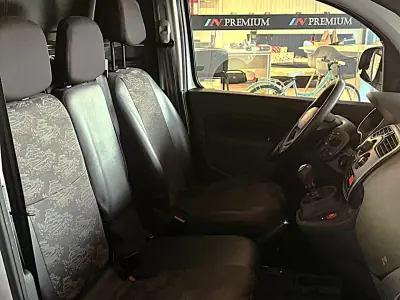 Renault Kangoo , 1.5 Dci ,Iva Dedutivel 2021 - 10990 EUR, 174000 km - AUTO.MOTO.pt - 174000km - foto 16 de 19