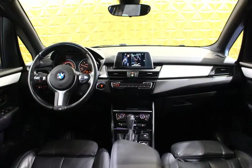 BMW 218 Active Tourer 2015 - 18250 EUR, 66000 km - AUTO.MOTO.pt - 66000km - foto 14 de 32