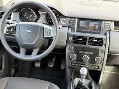 Land Rover Discovery Sport 2015 - 15900 EUR, 166000 km - AUTO.MOTO.pt - 166000km - foto 15 de 26