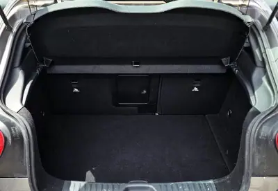 Mercedes-Benz A 180 2013 - 16500 EUR, 180000 km - AUTO.MOTO.pt - 180000km - foto 14 de 20