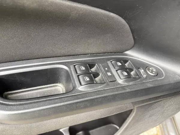 Fiat Tipo 2022 - 13500 EUR, 97634 km - AUTO.MOTO.pt - 97634km - foto 8 de 10