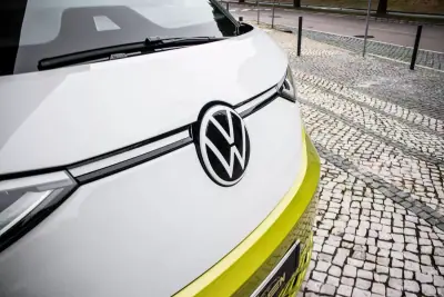 Volkswagen ID.Buzz 2023 - 44500 EUR, 27980 km - AUTO.MOTO.pt - 27980km - foto 5 de 42
