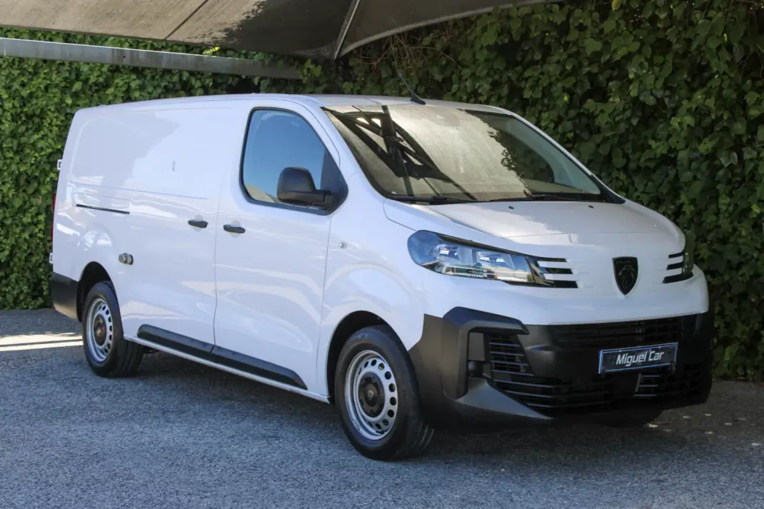 Peugeot Expert 2024 - 25900 EUR, 25000 km - AUTO.MOTO.pt - 25000km - foto 1 de 13