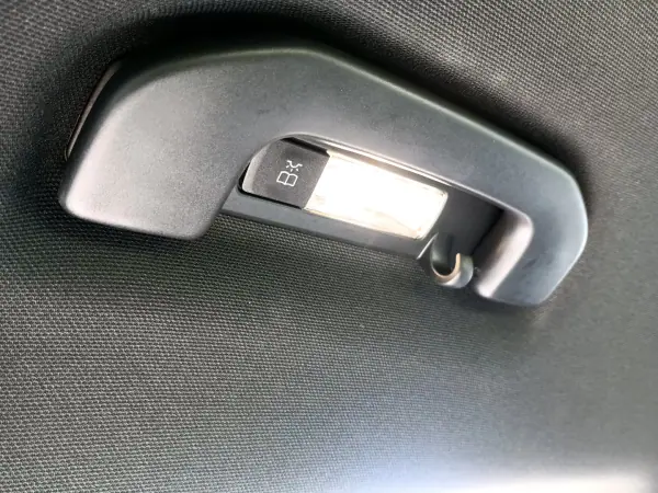 Mercedes-Benz A 180 Limousine 2019 - 23450 EUR, 126183 km - AUTO.MOTO.pt - 126183km - foto 15 de 21