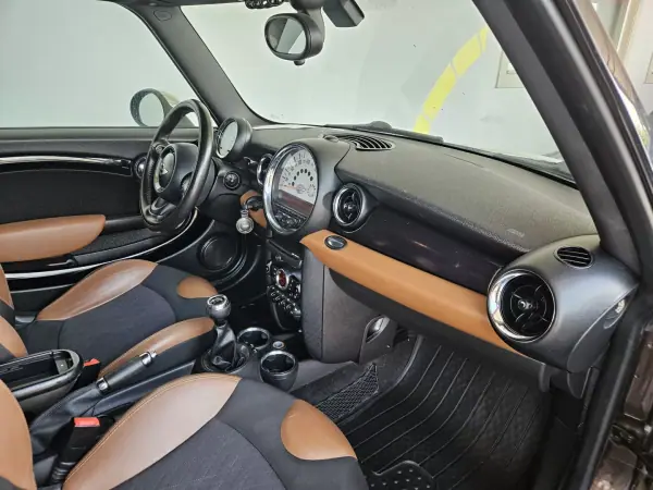 MINI Cooper 2012 - 9750 EUR, 174000 km - AUTO.MOTO.pt - 174000km - foto 8 de 12