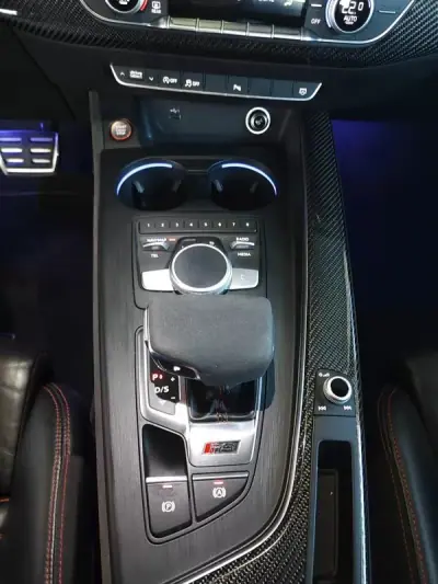 Audi RS5 2018 - 56000 EUR, 142000 km - AUTO.MOTO.pt - 142000km - foto 38 de 49