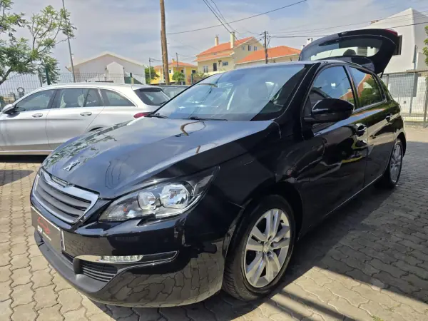 Peugeot 308 2017 - 10250 EUR, 114000 km - AUTO.MOTO.pt - 114000km - foto 5 de 17