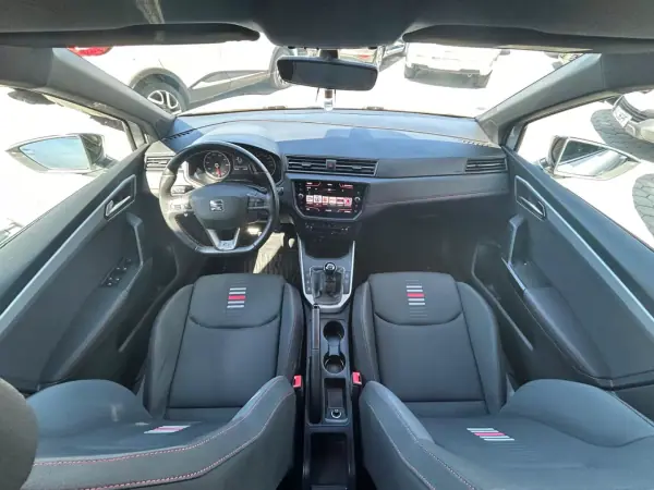 SEAT Arona 2020 - 14000 EUR, 152238 km - AUTO.MOTO.pt - 152238km - foto 20 de 22
