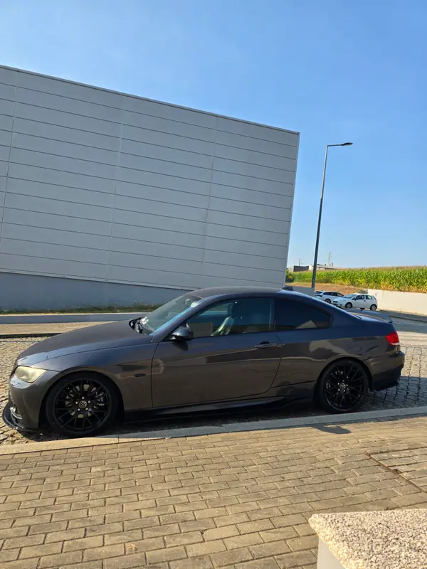 BMW 320 2007 - 10500 EUR, 290000 km - 290000km - foto 7 de 15