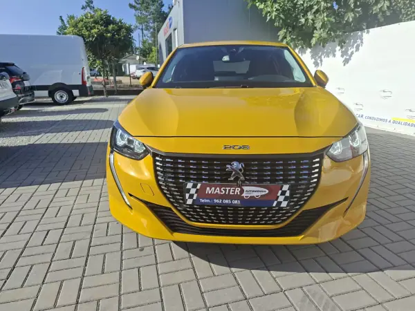 Peugeot 208 2021 - 13565 EUR, 71607 km - AUTO.MOTO.pt - 71607km - foto 18 de 37