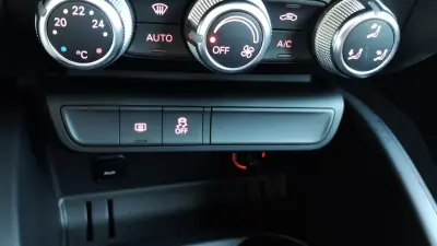 Audi A1 Sportback 2014 - 10999 EUR, 159000 km - AUTO.MOTO.pt - 159000km - foto 30 de 37