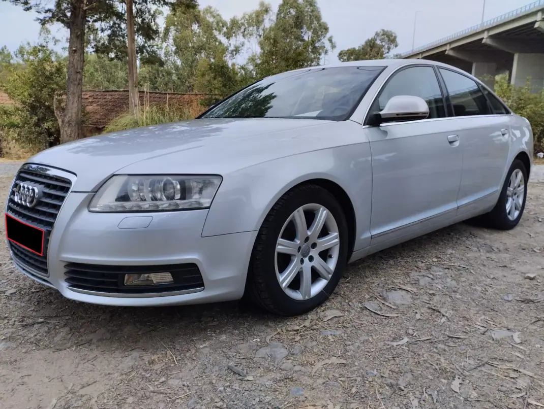 Audi A6 2010 - 10700 EUR, 220000 km - AUTO.MOTO.pt - 220000km - foto 1 de 29