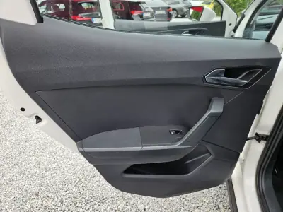 SEAT Arona 2018 - 15500 EUR, 115150 km - AUTO.MOTO.pt - 115150km - foto 38 de 51