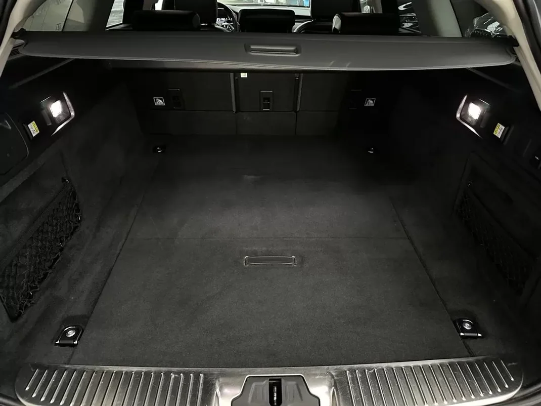 Jaguar XF Sportbrake 2021 - 37990 EUR, 119000 km - AUTO.MOTO.pt - 119000km - foto 11 de 23