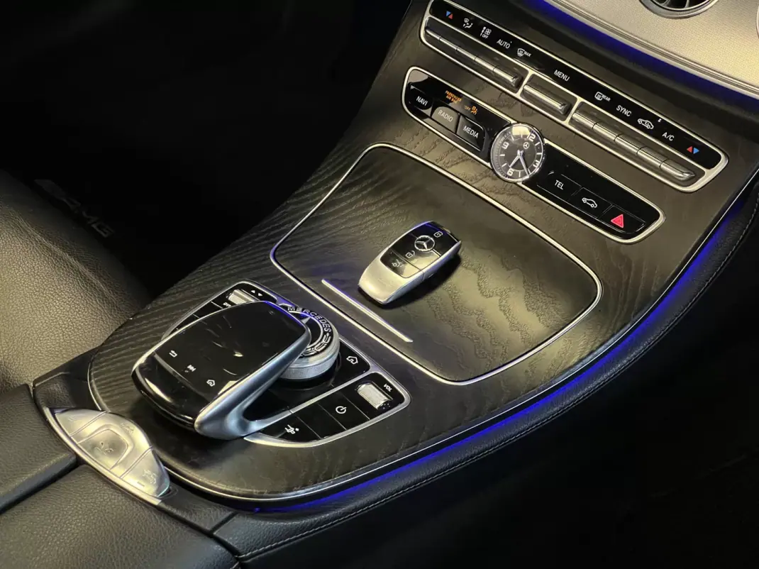 Mercedes-Benz E 220 2018 - 47990 EUR, 95000 km - AUTO.MOTO.pt - 95000km - foto 21 de 47