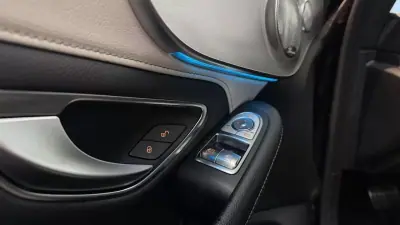 Mercedes-Benz C 63 AMG 2016 - 77990 EUR, 60883 km - AUTO.MOTO.pt - 60883km - foto 26 de 37