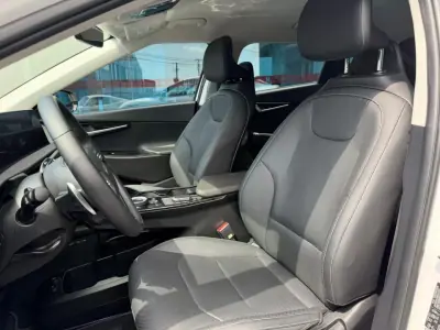 Kia EV6 2023 - 27500 EUR, 52500 km - AUTO.MOTO.pt - 52500km - foto 10 de 11