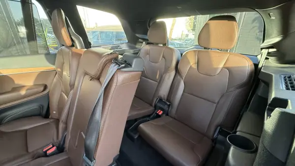 Volvo XC 90 2021 - 43990 EUR, 104000 km - AUTO.MOTO.pt - 104000km - foto 28 de 47