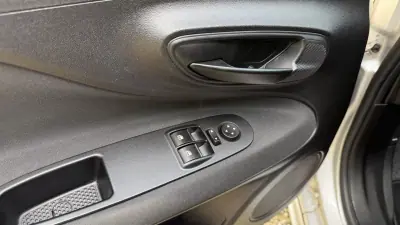 Fiat Punto 2015 - 9500 EUR, 170000 km - AUTO.MOTO.pt - 170000km - foto 18 de 34