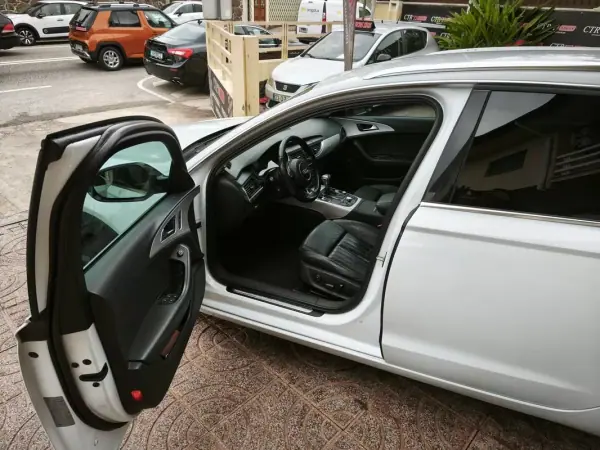Audi A6 Avant 2012 - 21500 EUR, 246000 km - AUTO.MOTO.pt - 246000km - foto 14 de 32