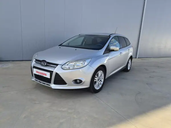 Ford Focus SW 2011 - 7800 EUR, 229551 km - AUTO.MOTO.pt - 229551km - foto 2 de 8