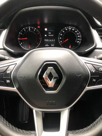 Renault Captur 2023 - 16900 EUR, 51000 km - AUTO.MOTO.pt - 51000km - foto 15 de 31