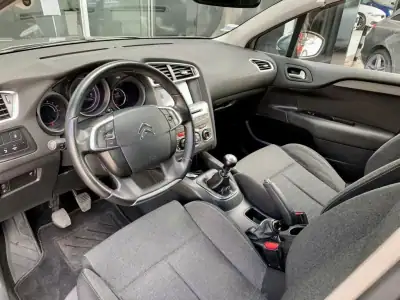 Citroën C4 2016 - 10900 EUR, 147000 km - AUTO.MOTO.pt - 147000km - foto 9 de 19