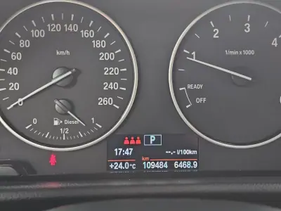 BMW 218 Active Tourer 2015 - 18300 EUR, 105000 km - AUTO.MOTO.pt - 105000km - foto 17 de 39