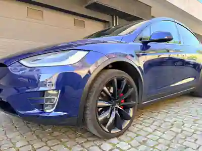 Tesla Model X 2018 - 36300 EUR, 176000 km - 176000km - foto 6 de 15