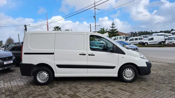 Citroën Jumpy 2012 - 8900 EUR, 361065 km - AUTO.MOTO.pt - 361065km - foto 6 de 23