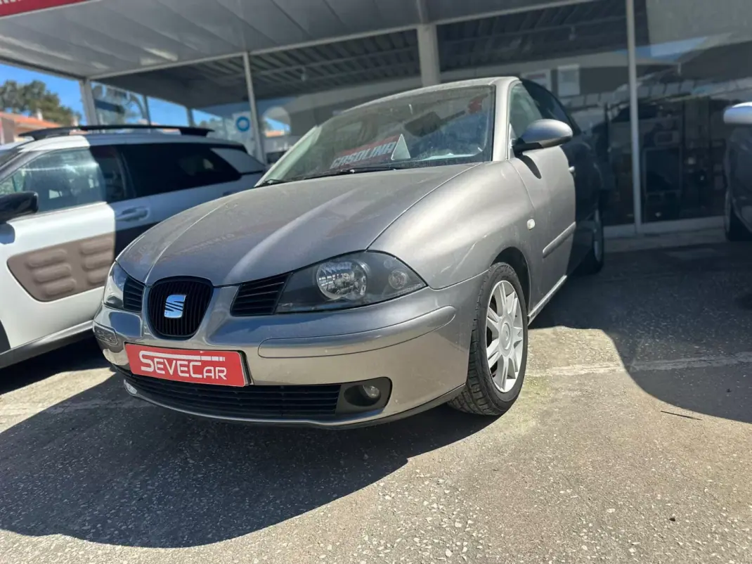 SEAT Ibiza 2005 - 5490 EUR, 145000 km - AUTO.MOTO.pt - 145000km - foto 1 de 7
