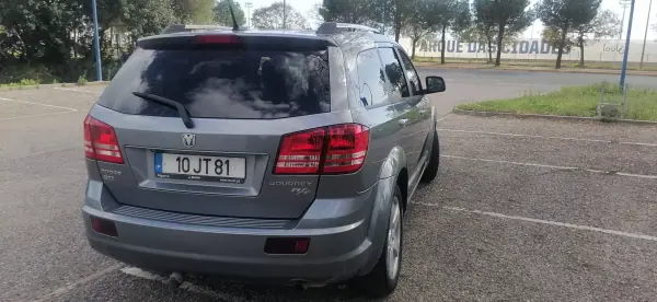 Dodge Journey 2010 - 7900 EUR, 173020 km - AUTO.MOTO.pt - 173020km - foto 2 de 17