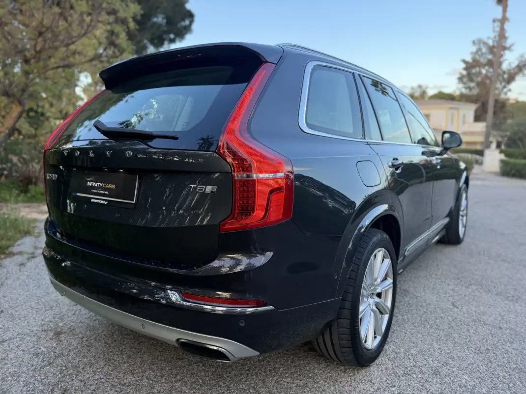 Volvo XC 90 2016 - 24999 EUR, 180000 km - AUTO.MOTO.pt - 180000km - foto 6 de 25