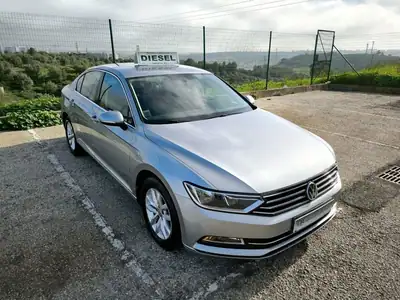 Volkswagen Passat 2019 - 18950 EUR, 155079 km - AUTO.MOTO.pt - 155079km - foto 4 de 60