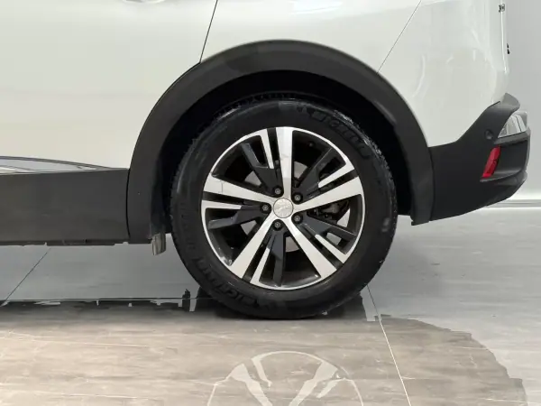Peugeot 3008 2019 - 17490 EUR, 92000 km - AUTO.MOTO.pt - 92000km - foto 18 de 22