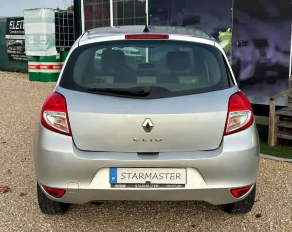 Renault Clio 2009 - 4280 EUR, 290626 km - AUTO.MOTO.pt - 290626km - foto 7 de 16