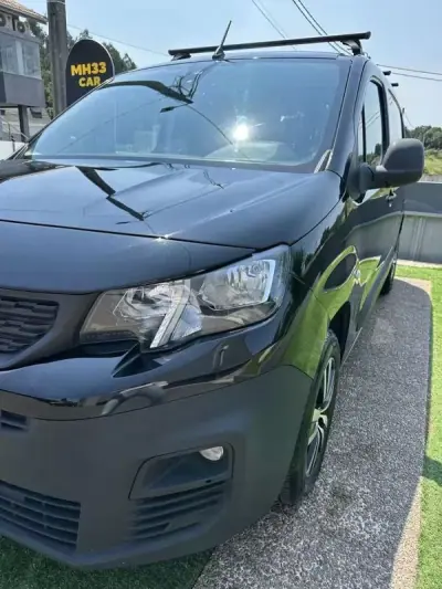 Peugeot Partner 1.5HDI 3lugares 2019 - 12900 EUR, 117000 km - AUTO.MOTO.pt - 117000km - foto 50 de 52
