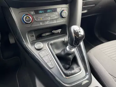 Ford Focus 2017 - 13490 EUR, 150500 km - AUTO.MOTO.pt - 150500km - foto 19 de 22