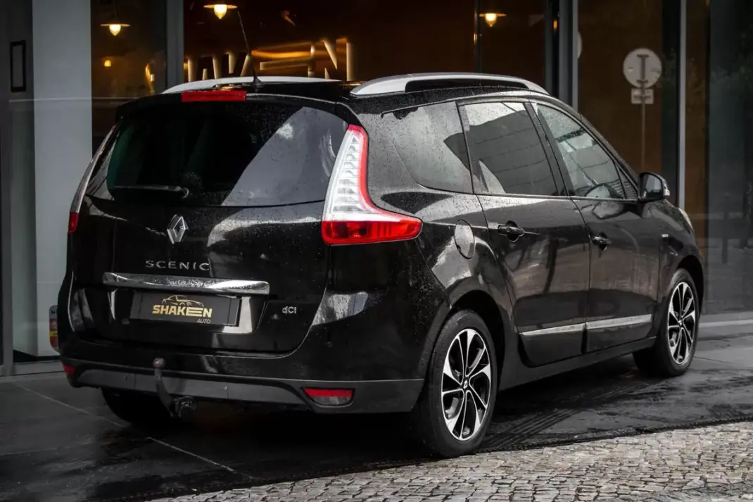 Renault Grand Scénic 2015 - 8990 EUR, 282413 km - AUTO.MOTO.pt - 282413km - foto 4 de 43