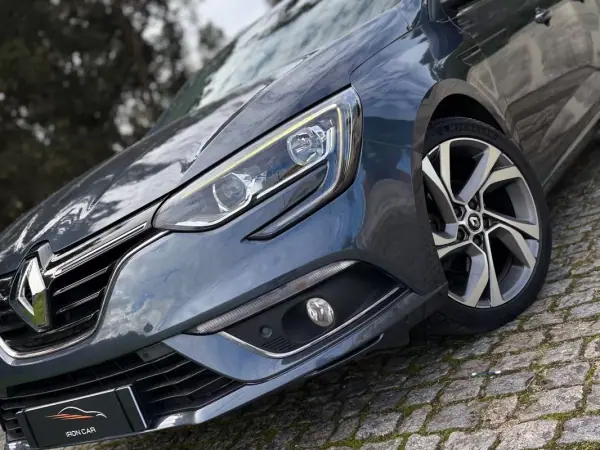 Renault Mégane 2019 - 15990 EUR, 167000 km - AUTO.MOTO.pt - 167000km - foto 7 de 21