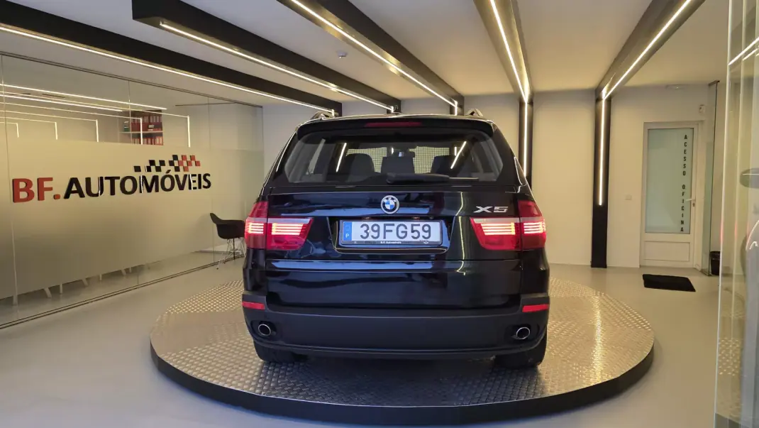 BMW X5 2008 - 14900 EUR, 273516 km - AUTO.MOTO.pt - 273516km - foto 16 de 51