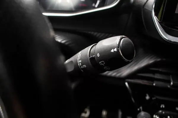 Peugeot 2008 2021 - 20790 EUR, 62727 km - AUTO.MOTO.pt - 62727km - foto 17 de 42