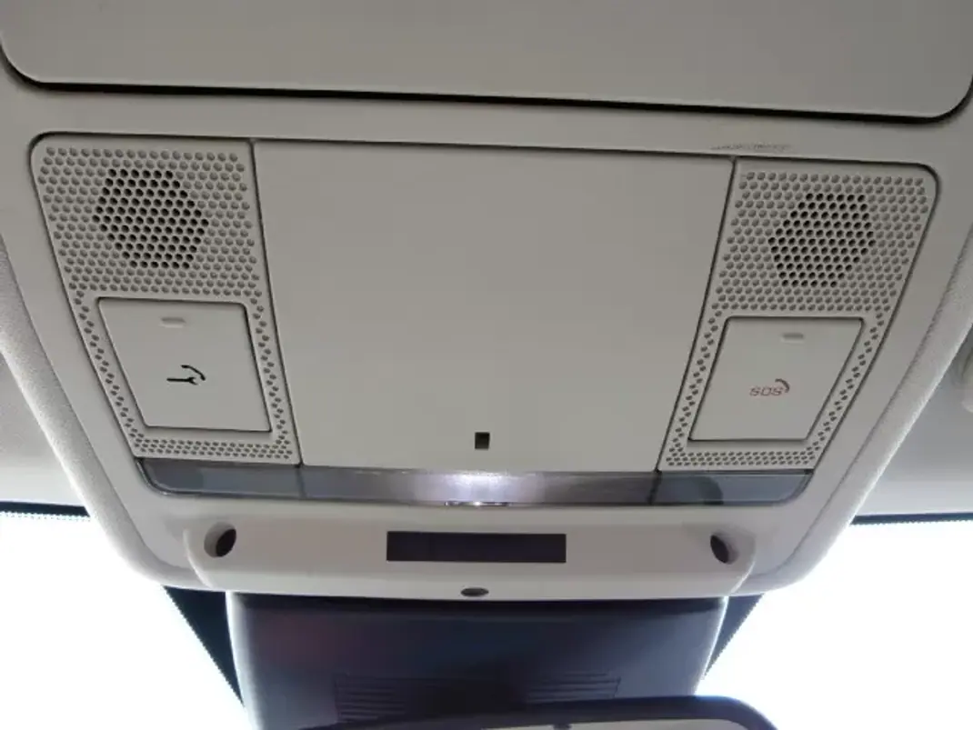 Land Rover Range Rover Evoque 2019 - 25500 EUR, 158956 km - AUTO.MOTO.pt - 158956km - foto 20 de 33